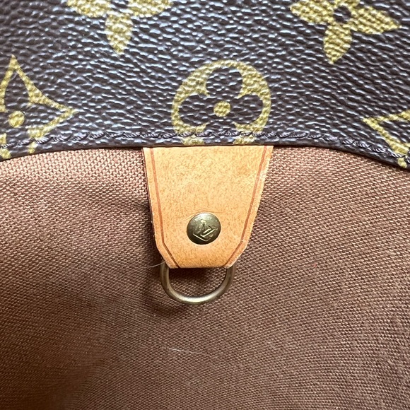 LOUIS VUITTON Monogram Canvas Sac
Shopping Tote - Picture 11 of 16